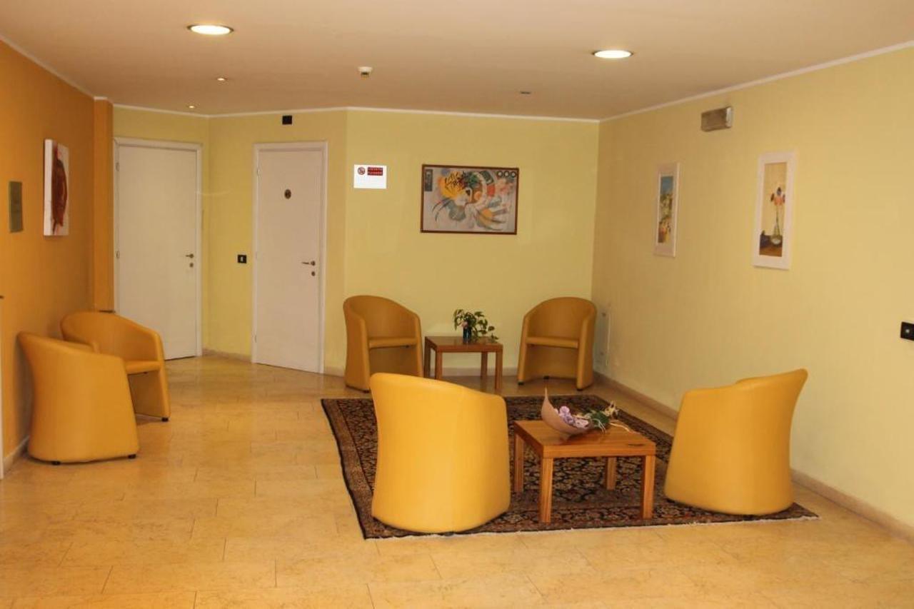 Mh Hotel Piacenza Fiera Екстериор снимка