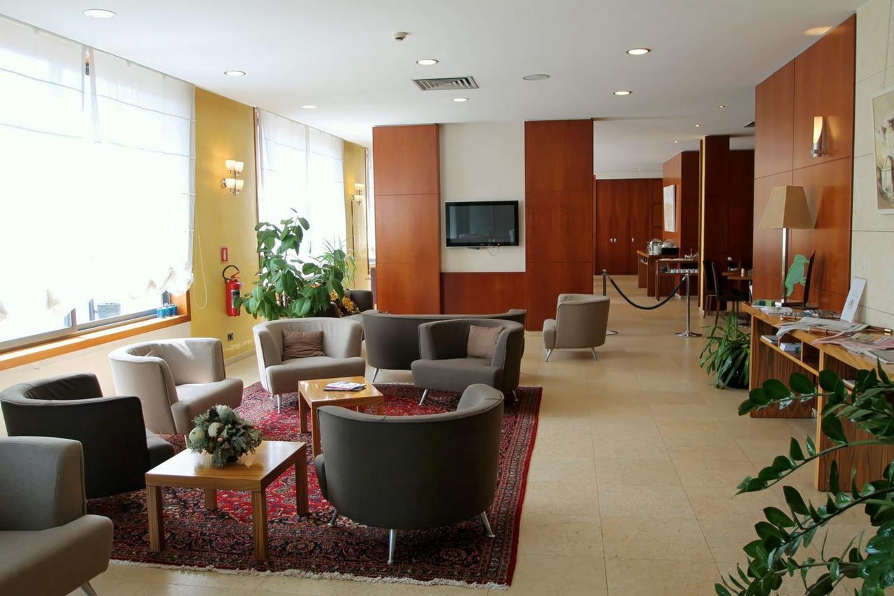 Mh Hotel Piacenza Fiera Екстериор снимка