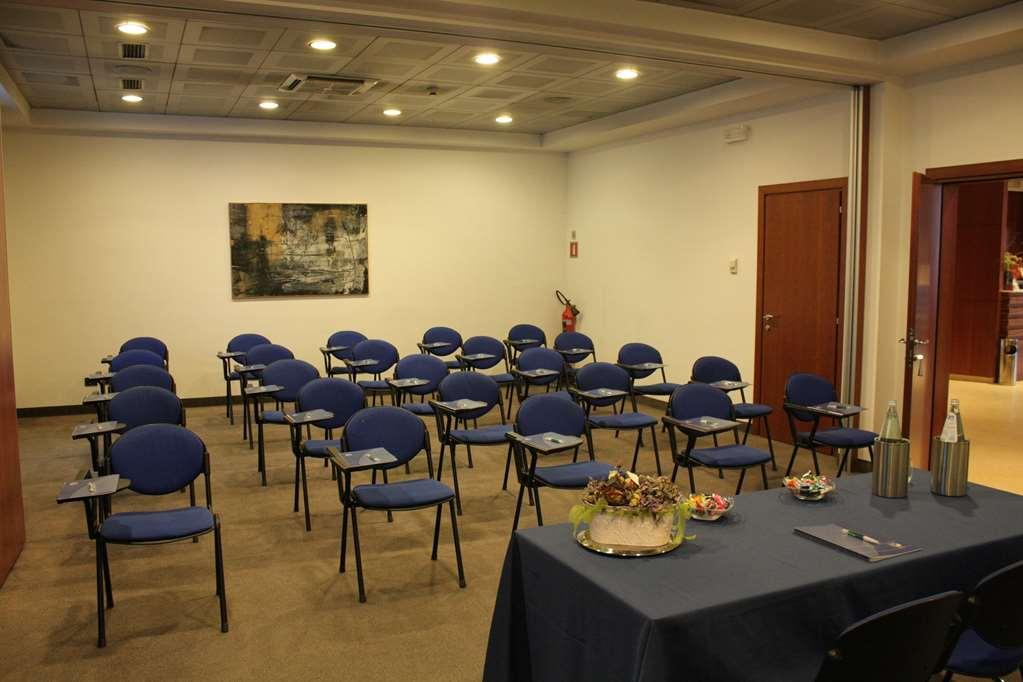 Mh Hotel Piacenza Fiera Съоръжения снимка