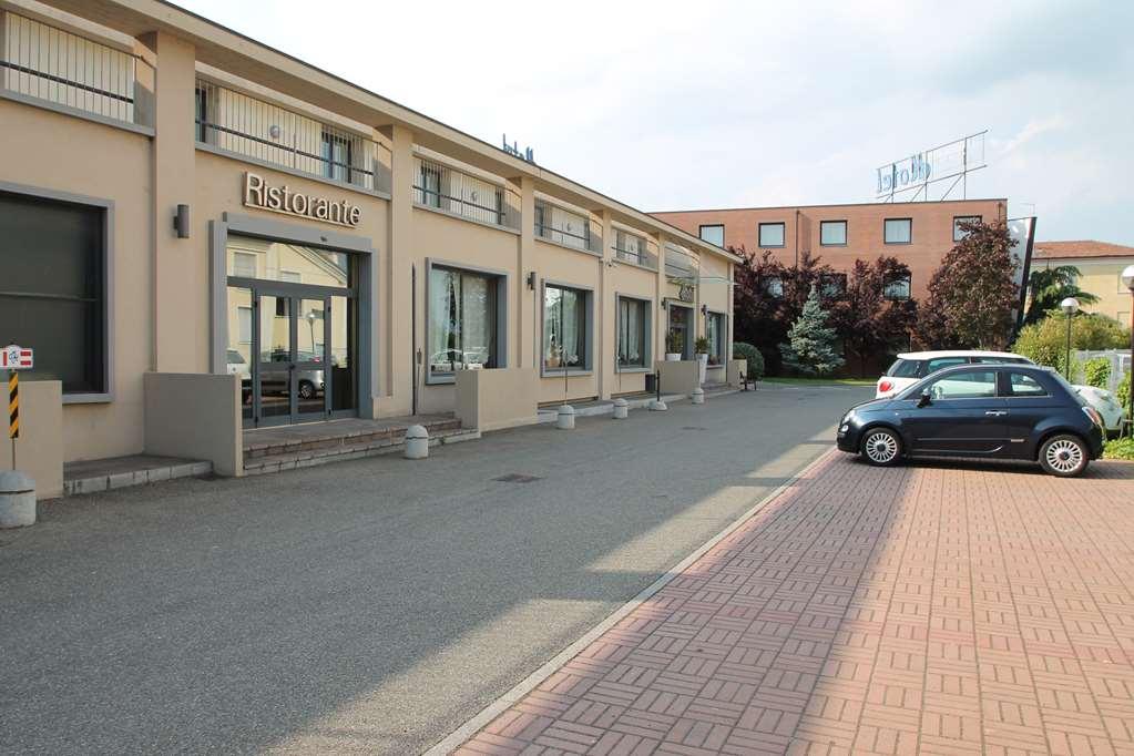 Mh Hotel Piacenza Fiera Екстериор снимка